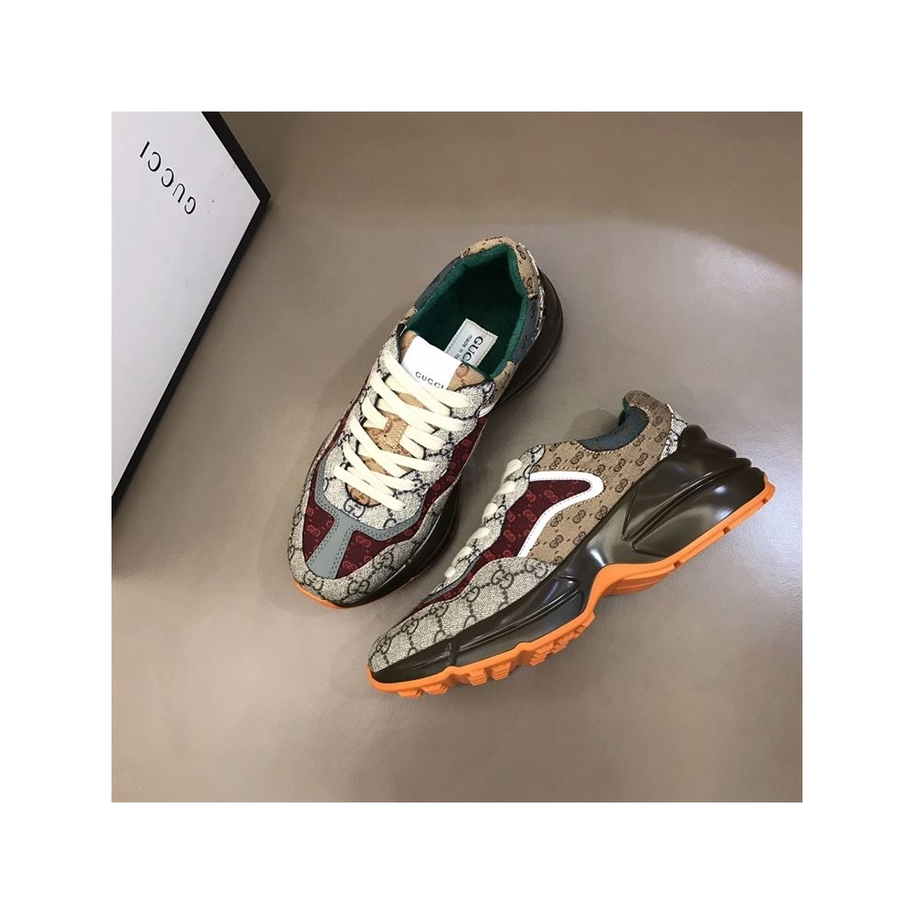 FashionStatement,GUCCI,IconicStyle,ItalianCraftsmanship,LuxuryFootwear,SNEAKER