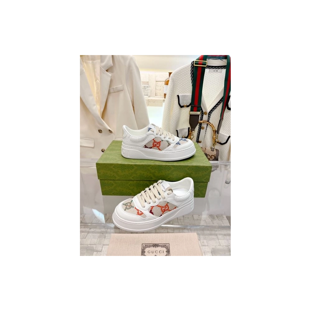 FashionStatement,GUCCI,LuxuryFootwear,SNEAKER