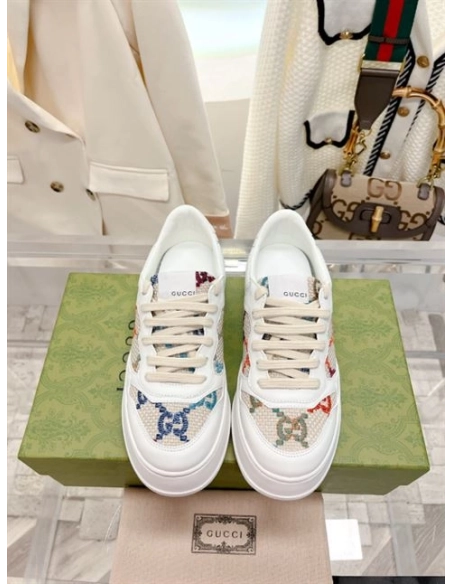 FashionStatement,GUCCI,LuxuryFootwear,SNEAKER