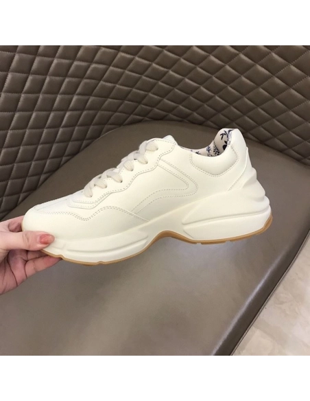FashionStatement,GUCCI,IconicStyle,ItalianCraftsmanship,LuxuryFootwear,SNEAKER