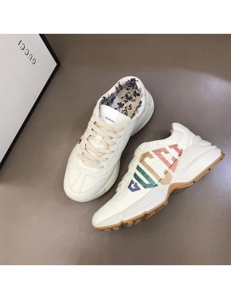 FashionStatement,GUCCI,IconicStyle,ItalianCraftsmanship,LuxuryFootwear,SNEAKER