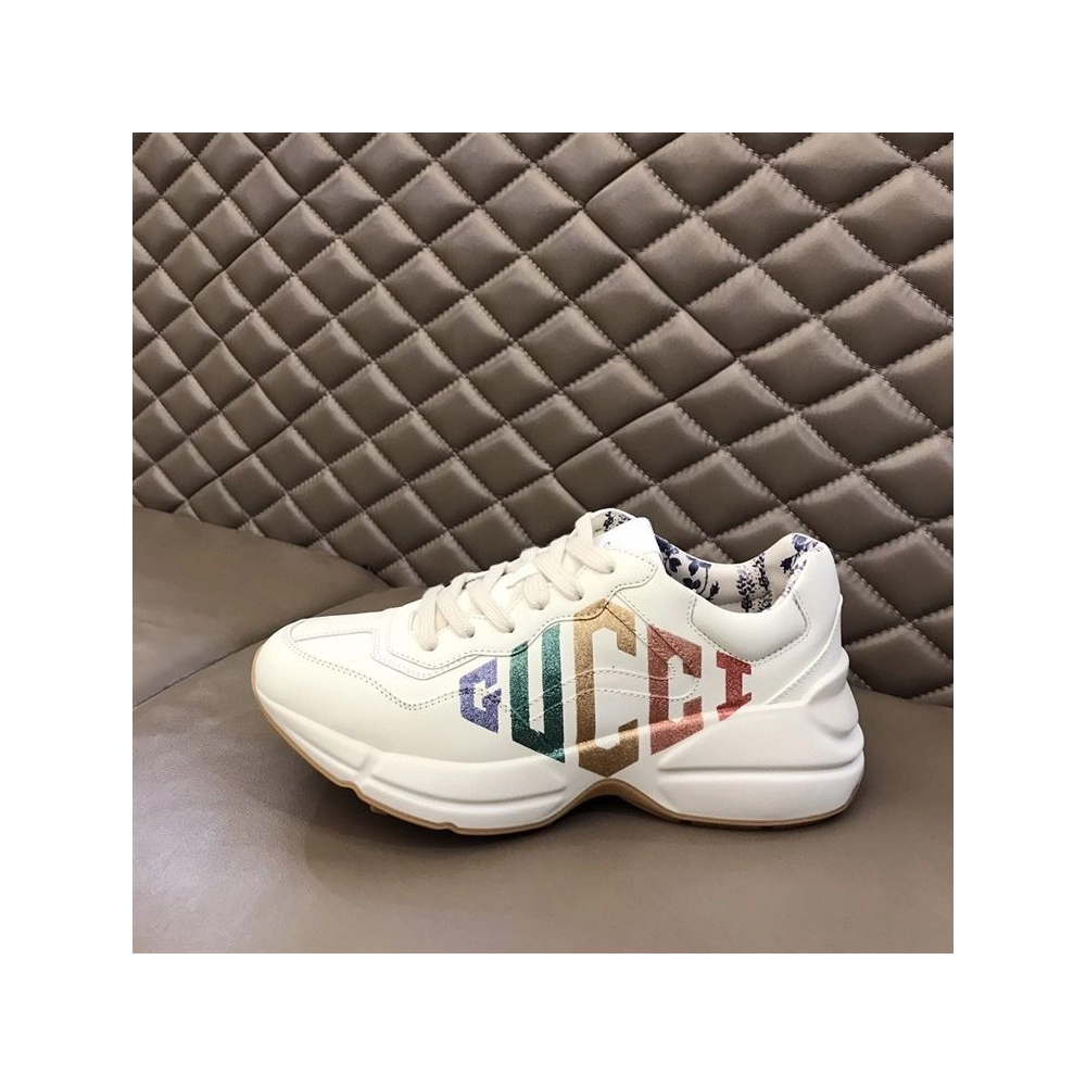 FashionStatement,GUCCI,IconicStyle,ItalianCraftsmanship,LuxuryFootwear,SNEAKER