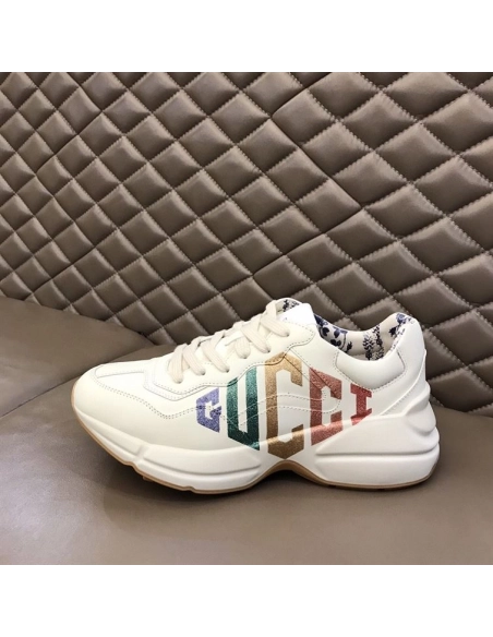 FashionStatement,GUCCI,IconicStyle,ItalianCraftsmanship,LuxuryFootwear,SNEAKER