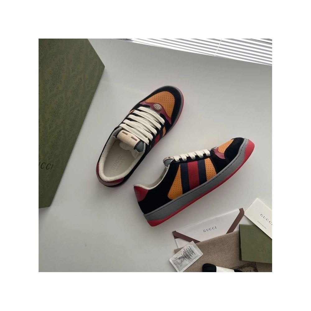 FashionStatement,GUCCI,IconicStyle,ItalianCraftsmanship,LuxuryFootwear,SNEAKER