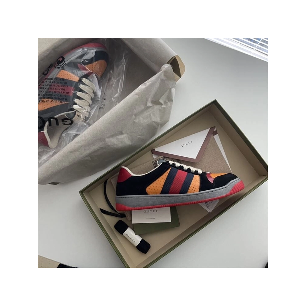 FashionStatement,GUCCI,IconicStyle,ItalianCraftsmanship,LuxuryFootwear,SNEAKER