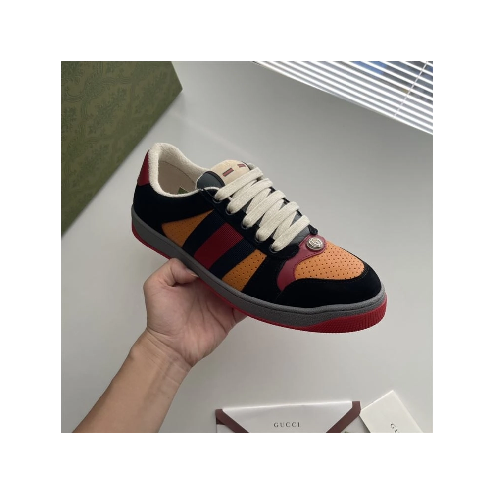 FashionStatement,GUCCI,IconicStyle,ItalianCraftsmanship,LuxuryFootwear,SNEAKER