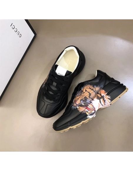 FashionStatement,GUCCI,IconicStyle,ItalianCraftsmanship,LuxuryFootwear,SNEAKER