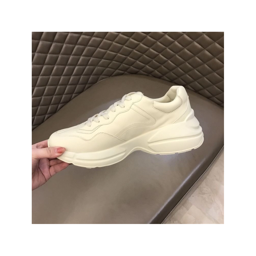 FashionStatement,GUCCI,IconicStyle,ItalianCraftsmanship,LuxuryFootwear,SNEAKER