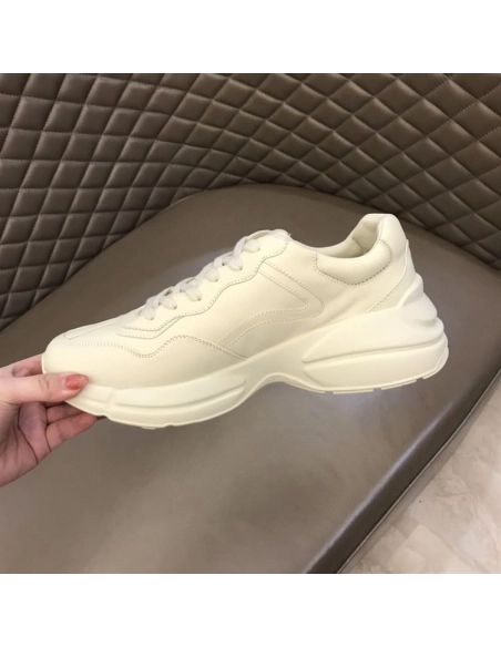 FashionStatement,GUCCI,IconicStyle,ItalianCraftsmanship,LuxuryFootwear,SNEAKER