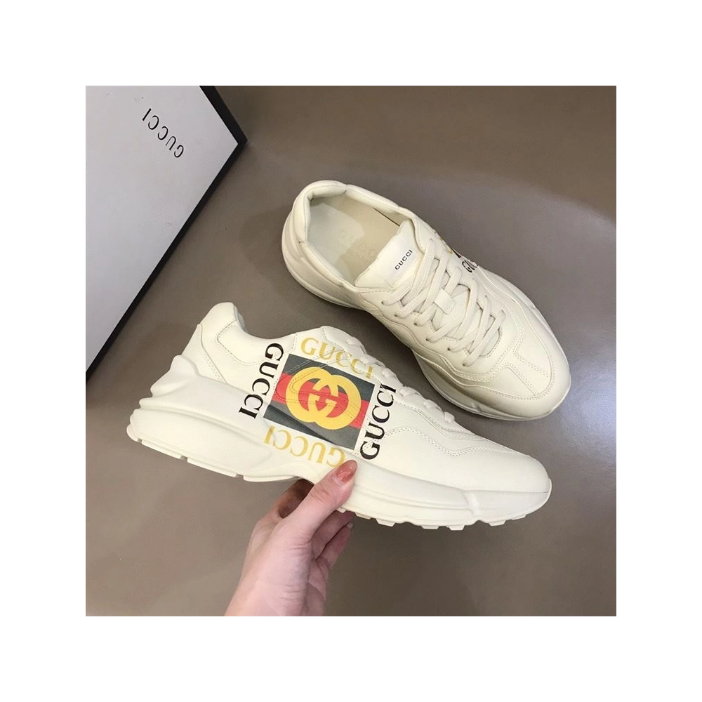 FashionStatement,GUCCI,IconicStyle,ItalianCraftsmanship,LuxuryFootwear,SNEAKER