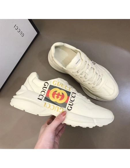 FashionStatement,GUCCI,IconicStyle,ItalianCraftsmanship,LuxuryFootwear,SNEAKER