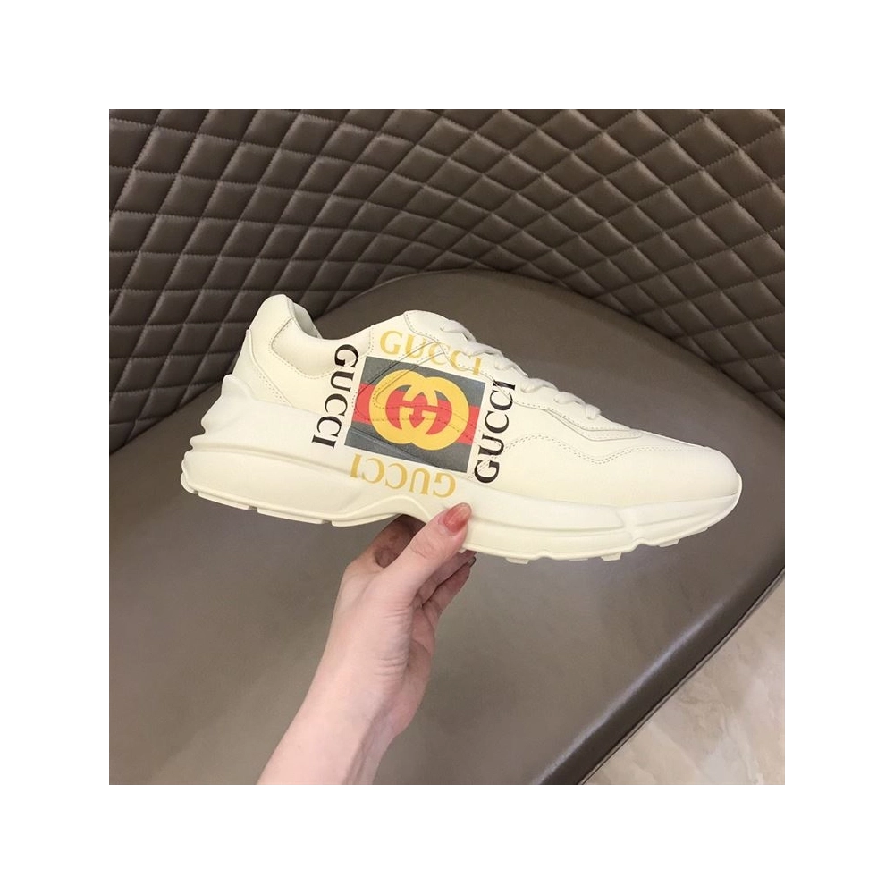 FashionStatement,GUCCI,IconicStyle,ItalianCraftsmanship,LuxuryFootwear,SNEAKER