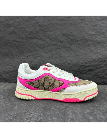 FashionStatement,GUCCI,IconicStyle,ItalianCraftsmanship,LuxuryFootwear,SNEAKER