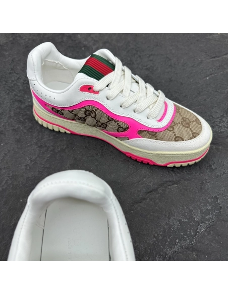 FashionStatement,GUCCI,IconicStyle,ItalianCraftsmanship,LuxuryFootwear,SNEAKER