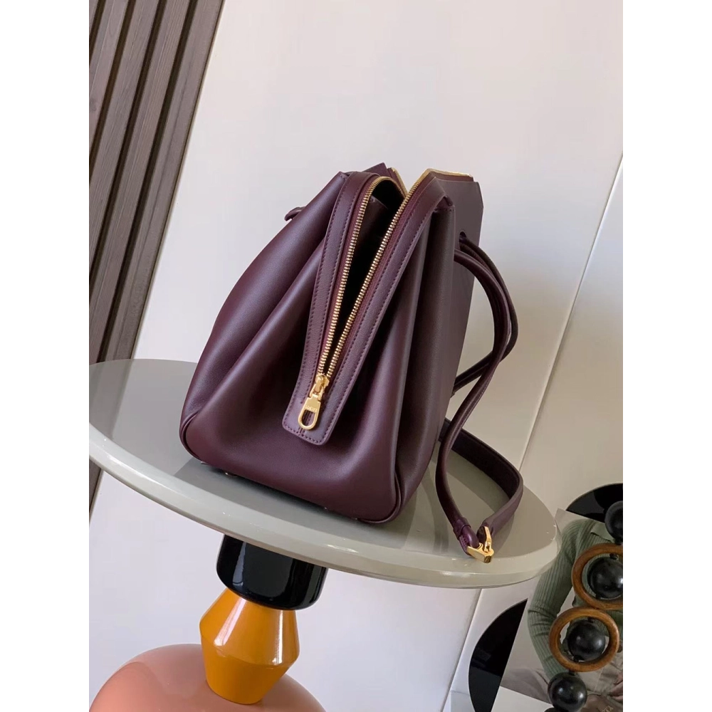 Loewe Madrid bag in supple calfskin,Loewe Bags