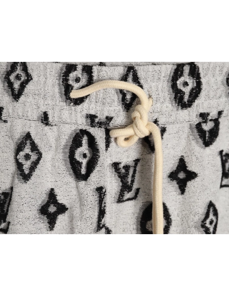 Louis Vuitton all-over monogram logo jacquard shorts TSK1,Louis Vuitton